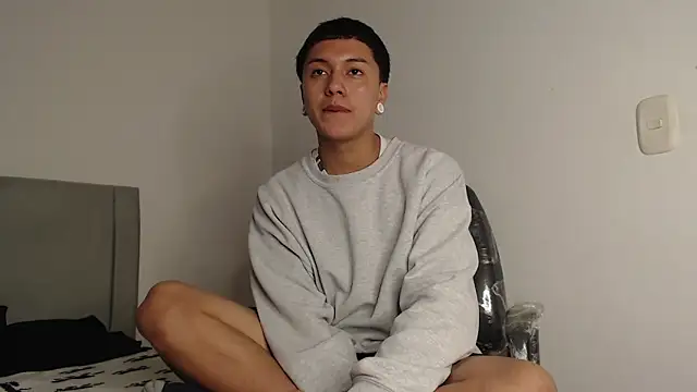 Owenn__blueee's Webcam Show