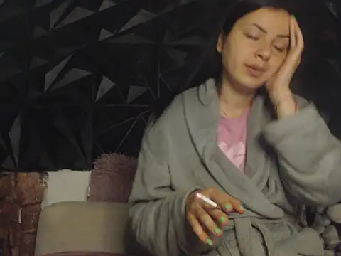 NaughtyRose1 Show in webcam
