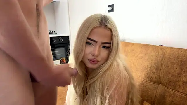Show de Blonde88888 na webcam