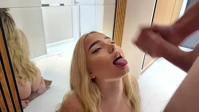 Blonde88888 Webcam show