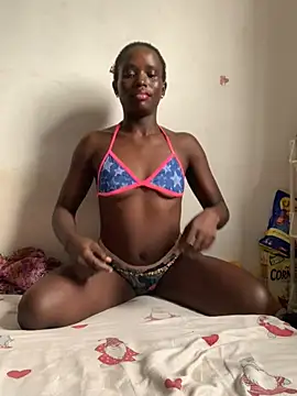 LittleTemptation_LTn Webbikameraesitys