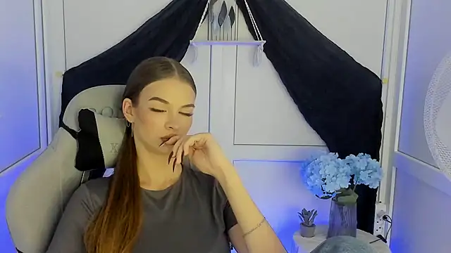 KaterineSunny Show in webcam