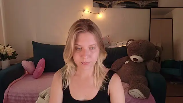 Chat +18 de Viki_Charm ao vivo