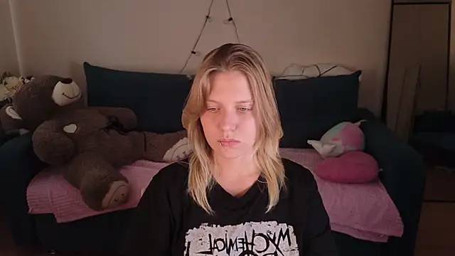 Viki_CharmのライブXXXチャット