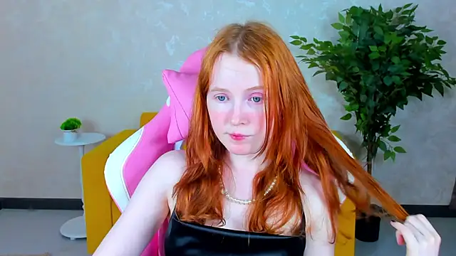 ari-kittyy Webcam show
