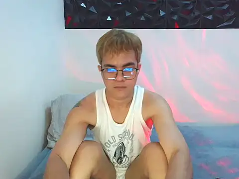 yourmikexxx 网络视讯表演
