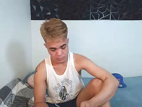 yourmikexxx Show Webcam