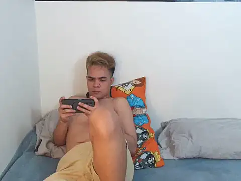 yourmikexxx Show Webcam