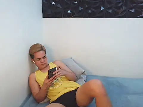 yourmikexxx Pertunjukan Webcam