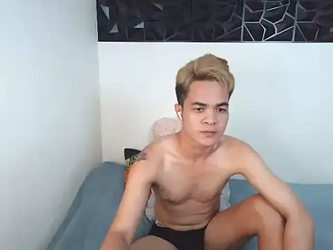 yourmikexxx's Webcam Show