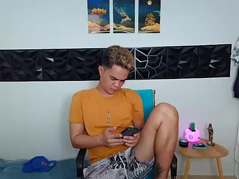 yourmikexxx Pertunjukan Webcam