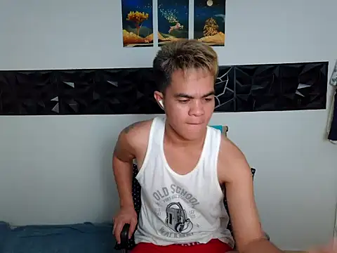 yourmikexxx's Webcam Show