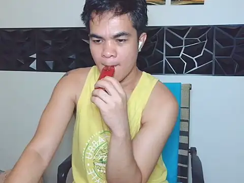 yourmikexxx's Webcam Show