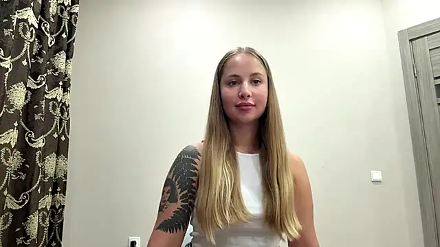 AliceIris Webcam-Show