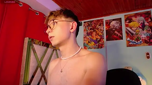 Show modela Chris_Blake_ na web-kameri