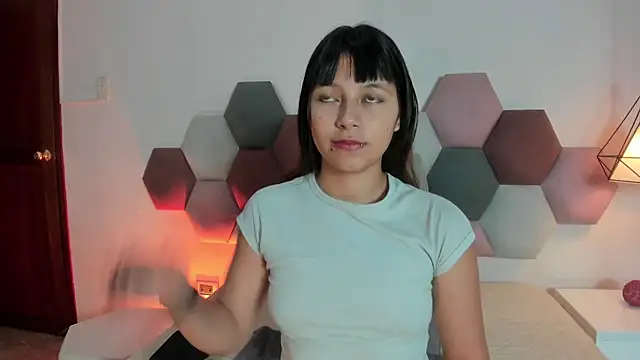 Czat XXX na żywo – MaddyLovee_
