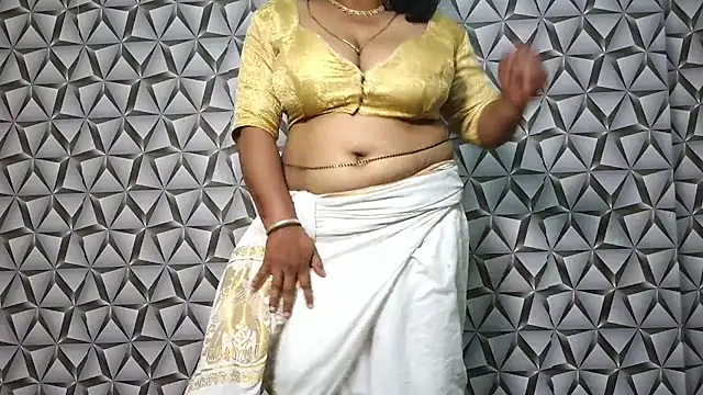 AADHIRA_SOUTH_INDIAのライブXXXチャット