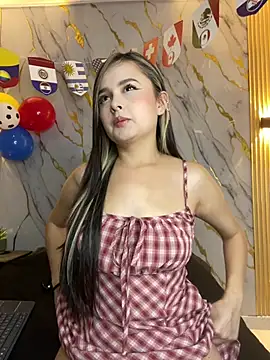 Show modela Tinakitten na web-kameri