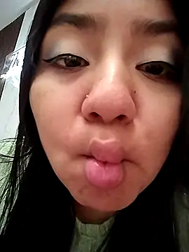 Chat +18 de Amber_Herrera ao vivo
