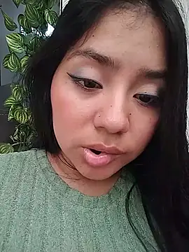 Chat +18 de Amber_Herrera ao vivo
