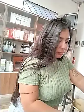Chat +18 de Amber_Herrera ao vivo