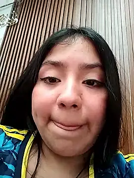 Amber_Herrera 在線直播表演
