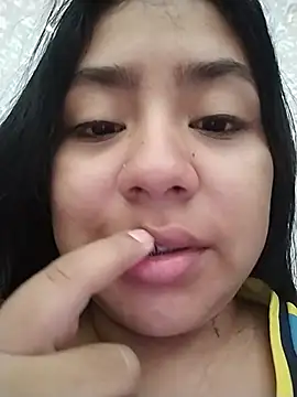 Chat +18 de Amber_Herrera ao vivo