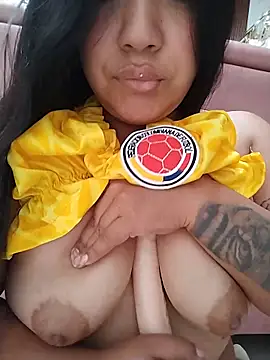 Show modela Amber_Herrera na web-kameri