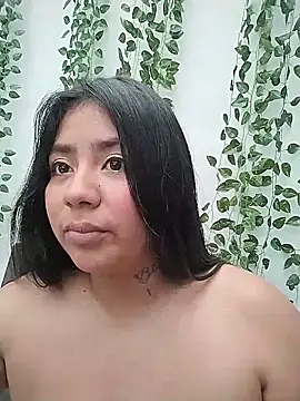 Amber_Herrera: διαδικτυακό σόου στην κάμερα
