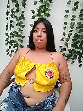 Chat +18 de Amber_Herrera ao vivo