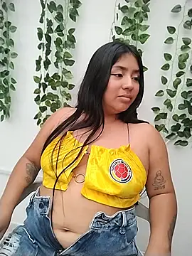 Show modela Amber_Herrera na web-kameri