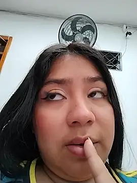 Amber_Herrera 在線直播表演