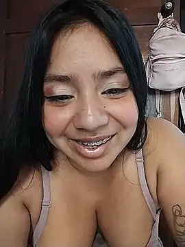 Amber_Herrera 在線直播表演