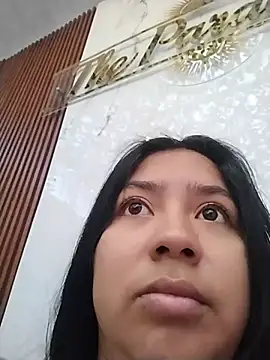 Amber_Herreran Webbikameraesitys