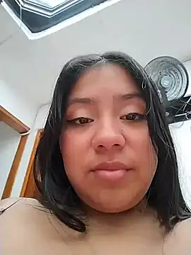 Show modela Amber_Herrera na web-kameri