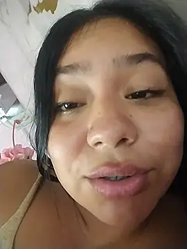 Amber_Herrera Adlı Modelin Canlı XXX Sohbeti
