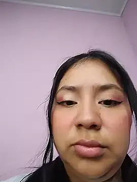 Amber_Herrera Adlı Modelin Canlı XXX Sohbeti