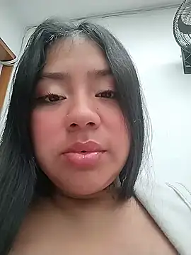 Chat +18 de Amber_Herrera ao vivo