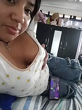 Amber_Herrera 现场XXX聊天