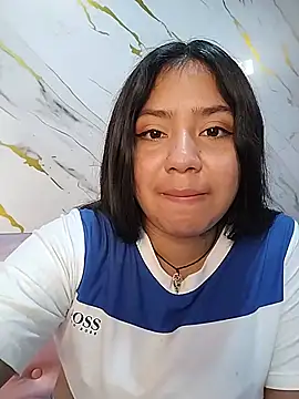 Amber_Herrera Adlı Modelin Canlı XXX Sohbeti