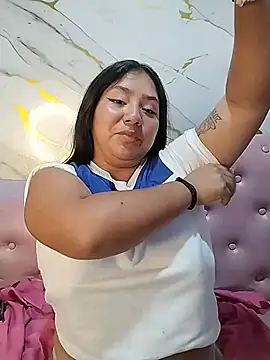 Chat +18 de Amber_Herrera ao vivo
