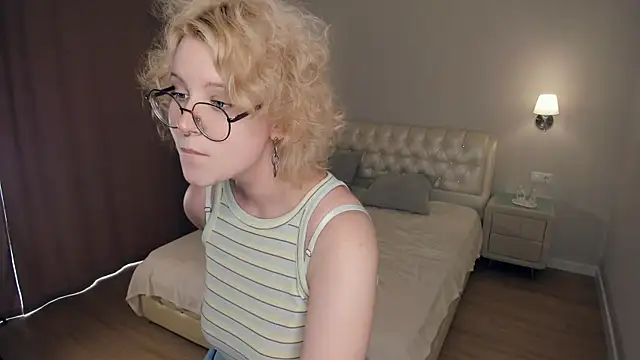 CarmelitaTruiolo Show in webcam