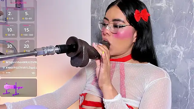 pocahontaslatinaa 웹캠 쇼