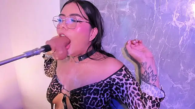 pocahontaslatinaa: онлайн-секс-чат