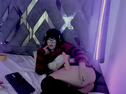 Demon-Dolly's Live XXX Chat