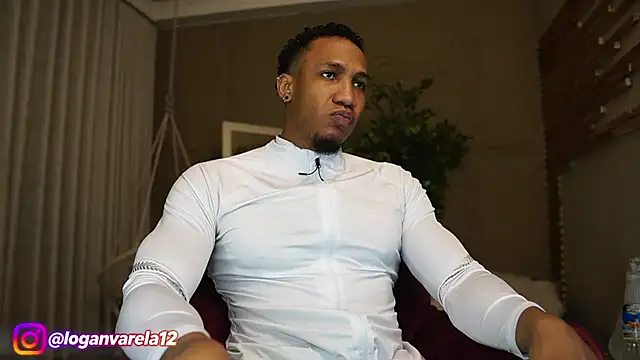 LoganVarela Webcamshow