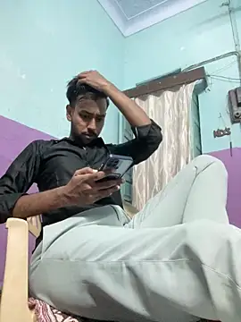 Theguyat12am Adlı Modelin Web Kamerası Şovu