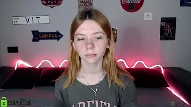 CarolInWonderland webkamerás műsora