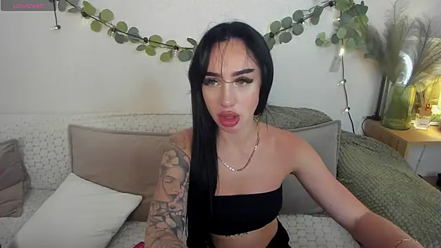צ'אט XXX בשידור חי של MayaGlamour