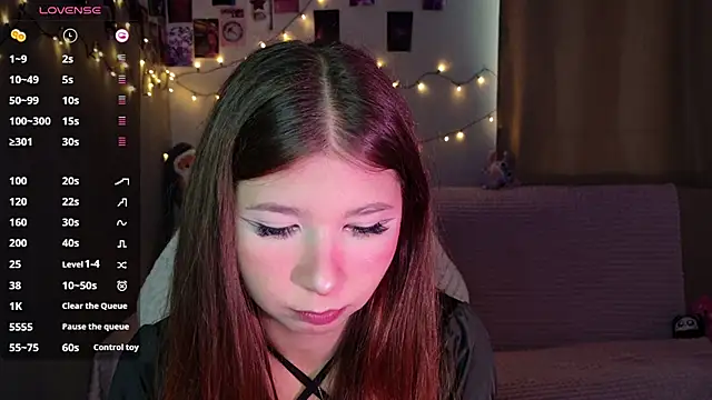 LillyyLilith's Live XXX Chat